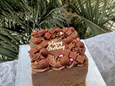 Customized Cake's