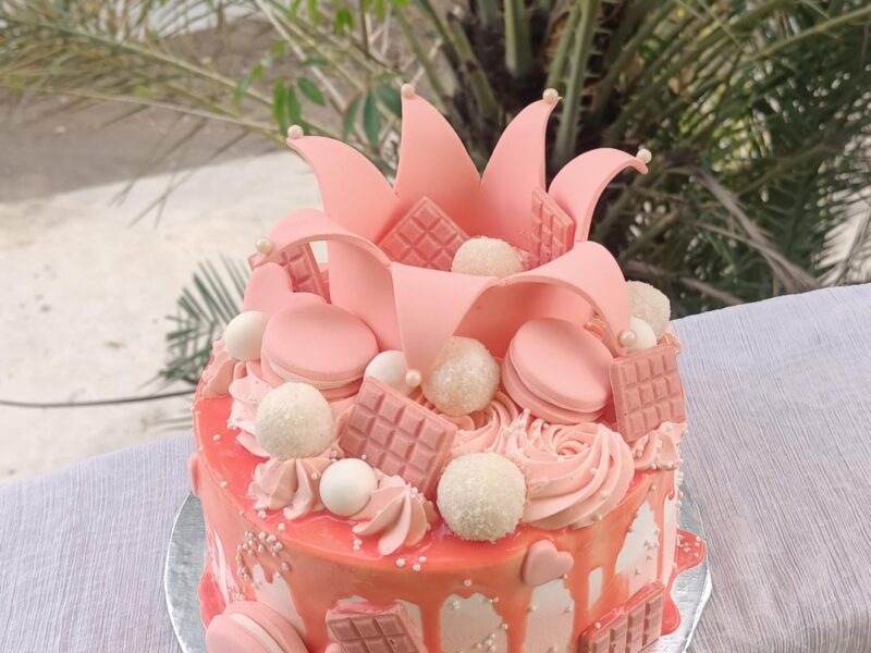 Customized Cake's