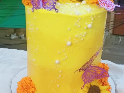 Customized Cake's