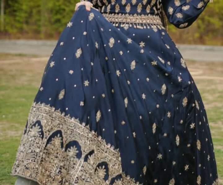 LUXURY DESIGNER LEHENGA FOR RENT