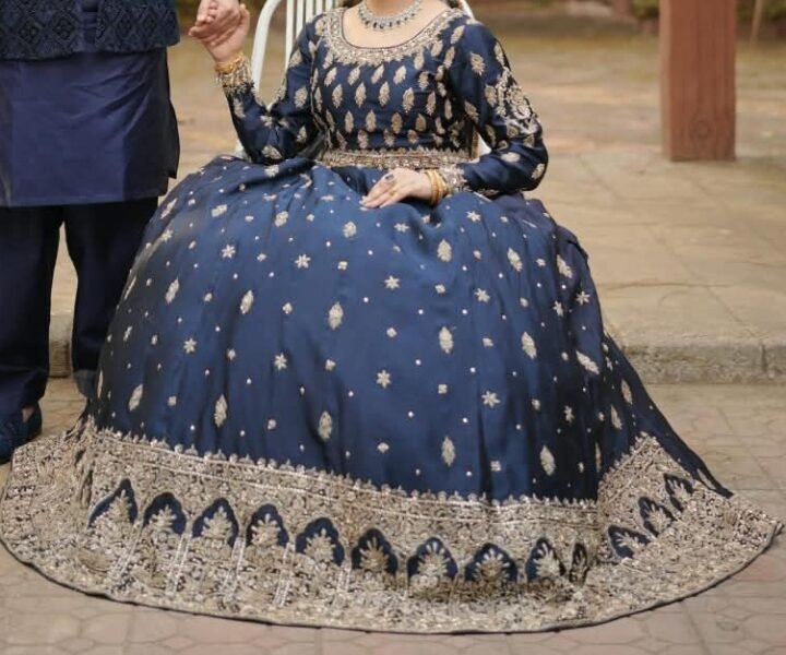 LUXURY DESIGNER LEHENGA FOR RENT